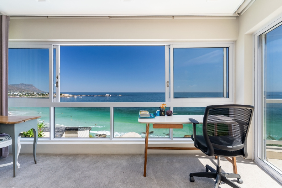 To Let 3 Bedroom Property for Rent in Clifton Western Cape